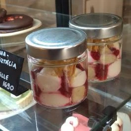 Hearty Vegan Cakes Budapest - Étel/ital