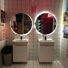 Heavy , Budapest - Mosdó