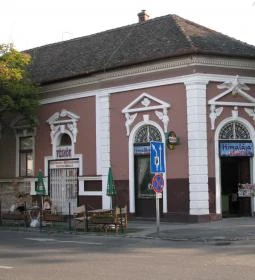 Himalája Vendéglő & Kávézó