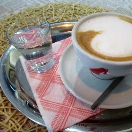 Hinta Bistro Budapest - Étel/ital