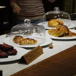 Híradó Kávézó Budapest - Étel/ital