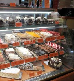 Hodosi Cukrászda-Fagyizó