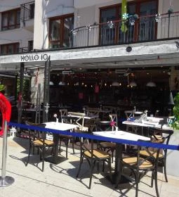 Holló10 Bistro
