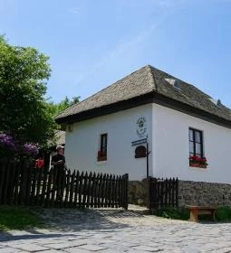 Hollókői Postamúzeum