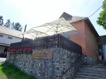 Hollóköves Kávézó & Bisztró Hollókő