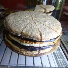 Hollósy Cukrászat Budaörs - Étel/ital