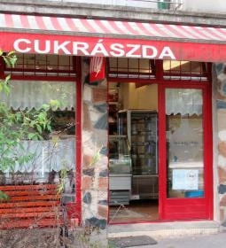 Hollósy Cukrászda