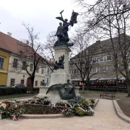 Honvéd szobor Budapest - Egyéb