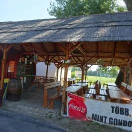 Hordó Borozó Balatonberény - Külső kép