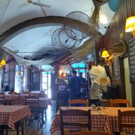 Horgásztanya Étterem Budapest - Belső