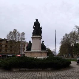 Hősi emlékmű Makó - Egyéb