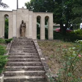 Hősök emlékműve, Etyek - Egyéb