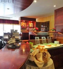 IKON Bar & Restaurant