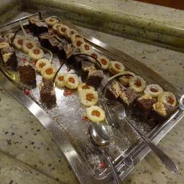 Hotel Hungaria City Center - Fiáker Étterem Budapest - Étel/ital