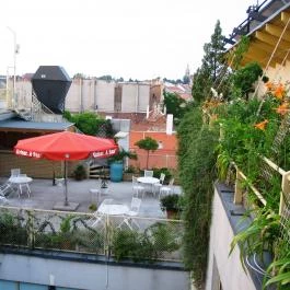 Pannonia Hotel Sopron - Medence/kert