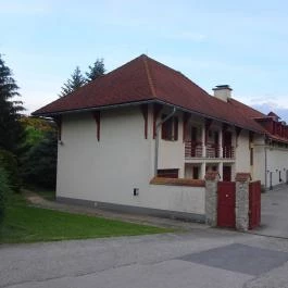 Hotel Szarvaskút Zirc - Külső kép