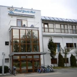 Hotel Yacht Wellness & Business Siófok - Külső kép