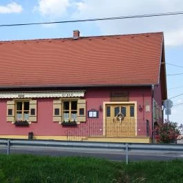 Huber Étterem , Fertőrákos - Külső kép