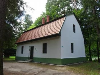 Hubertlaki Kulcsosház Ugod