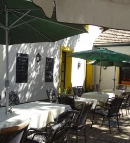 Hubertus-Hof Szálloda étterme