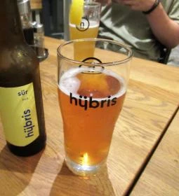 Hübris Beer & Pizza