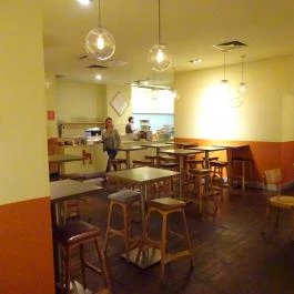 Hummusbar - Október 6. utca Budapest - Belső