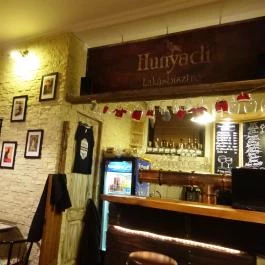 Hunyadi Lakásbisztró & Kézműves Söröző Budapest - Belső