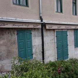 Hunyadi Lakásbisztró & Kézműves Söröző Budapest - Külső kép