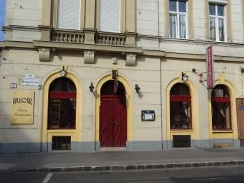Huszár Étterem Budapest