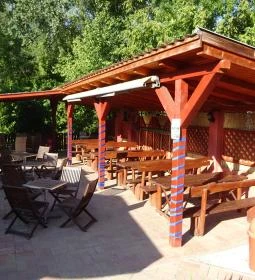 Hydra Terasz & Kikötő