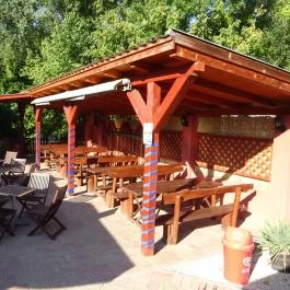 Hydra Terasz & Kikötő, Sződliget - Külső kép