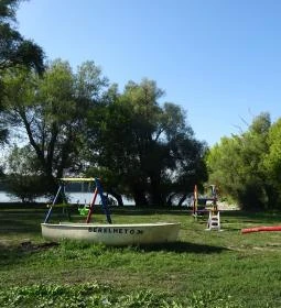 Hydra Terasz & Kikötő