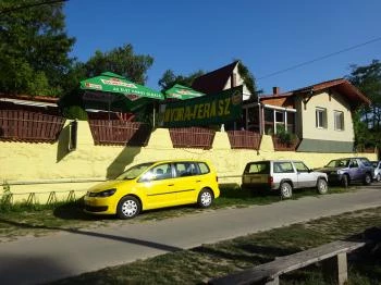 Hydra Terasz & Kikötő Sződliget