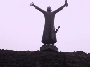 I. Géza király szobra Vác