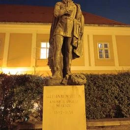 id. Lendvay Márton szobra Budapest - Külső kép