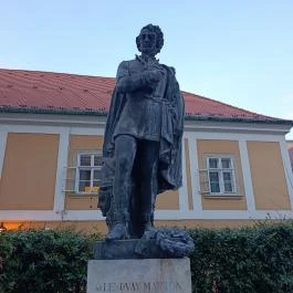 id. Lendvay Márton szobra, Budapest - Külső kép