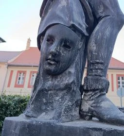 id. Lendvay Márton szobra