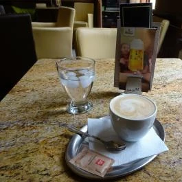 Ihlet Kávé & Whisky Bar Budapest - Étel/ital