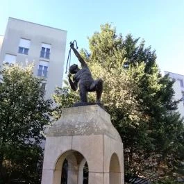 Ijász fiú szobra Budapest - Egyéb