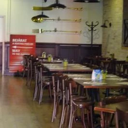 Il Treno - Trombitás Kert Budapest - Belső