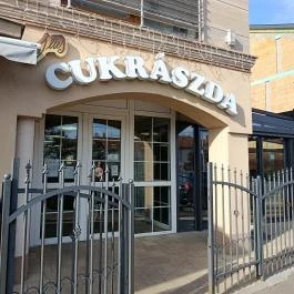 Illés Cukrászda Kistarcsa - Külső kép