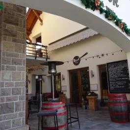 Macok Bisztró és Borbár Eger - Külső kép