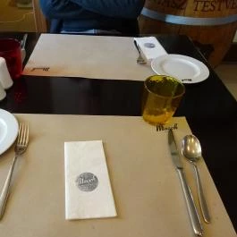 Macok Bisztró és Borbár Eger - Belső