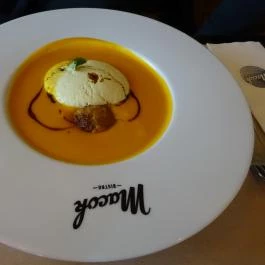 Macok Bisztró és Borbár Eger - Étel/ital