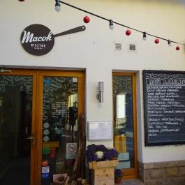 Macok Bisztró és Borbár Eger - Külső kép