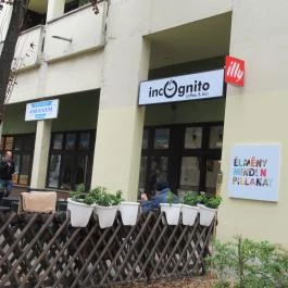 Incognito Coffee Cegléd - Külső kép