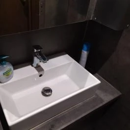 Indigo Express - Indian Street Food Budapest - Mosdó