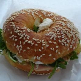 INEZ Bagel Shop Budapest - Étel/ital