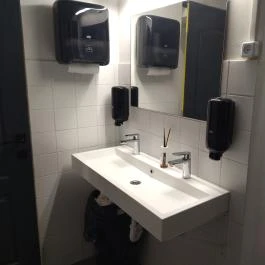 Inga Kultúrkávézó Budapest - Mosdó