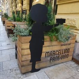 Innio Wine Bar Budapest - Külső kép